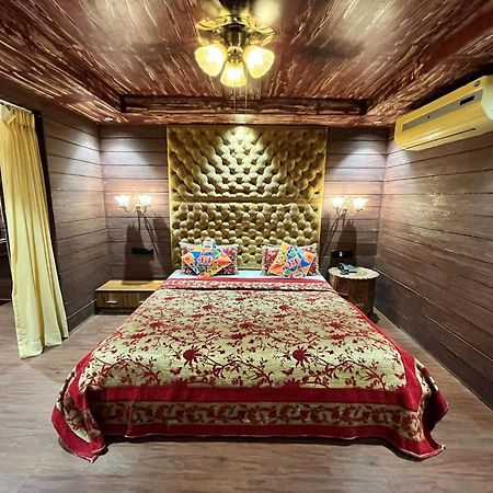 Hotel Shailly Inn Ahmedabad Exterior foto