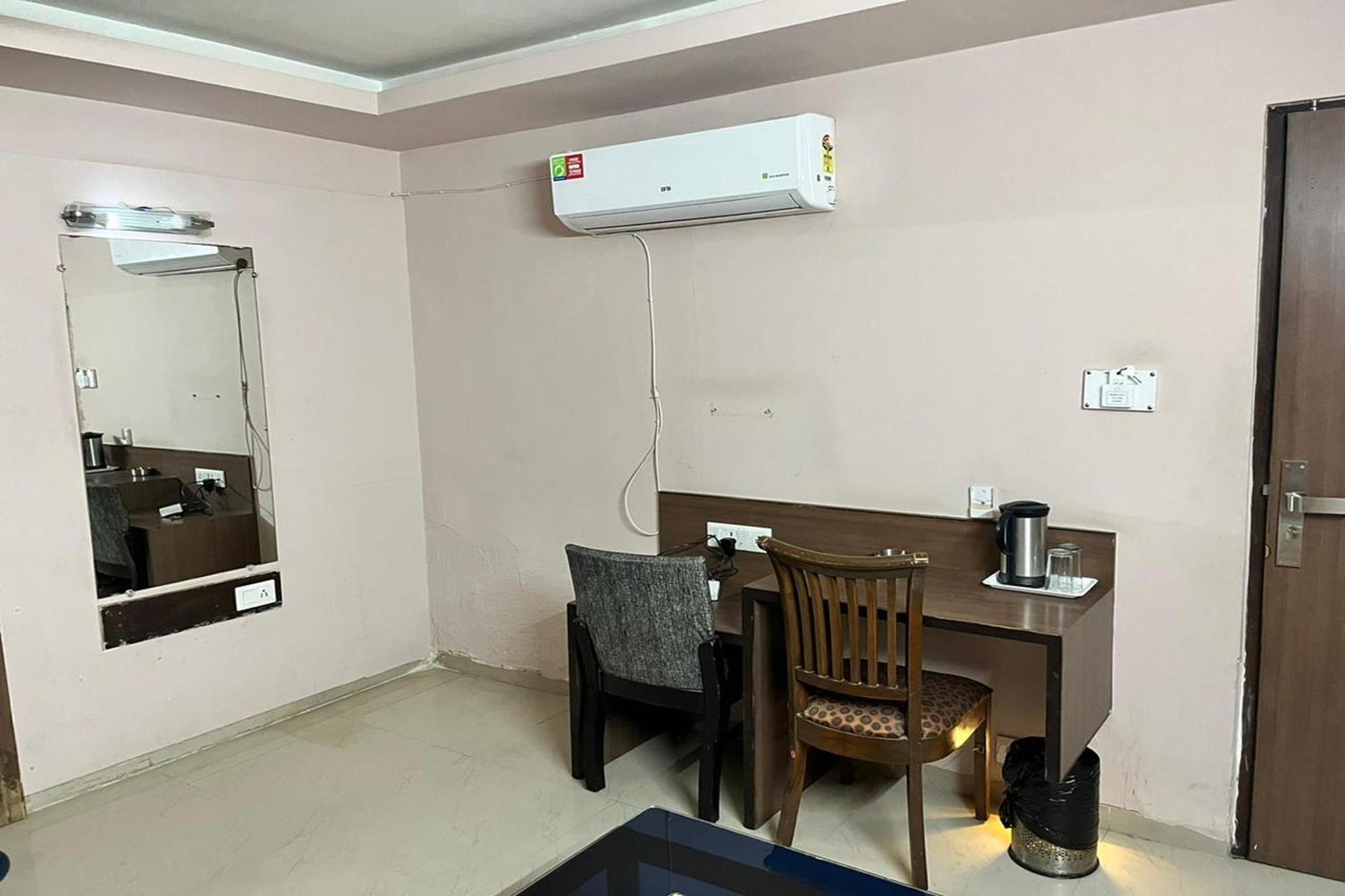 Hotel Shailly Inn Ahmedabad Exterior foto