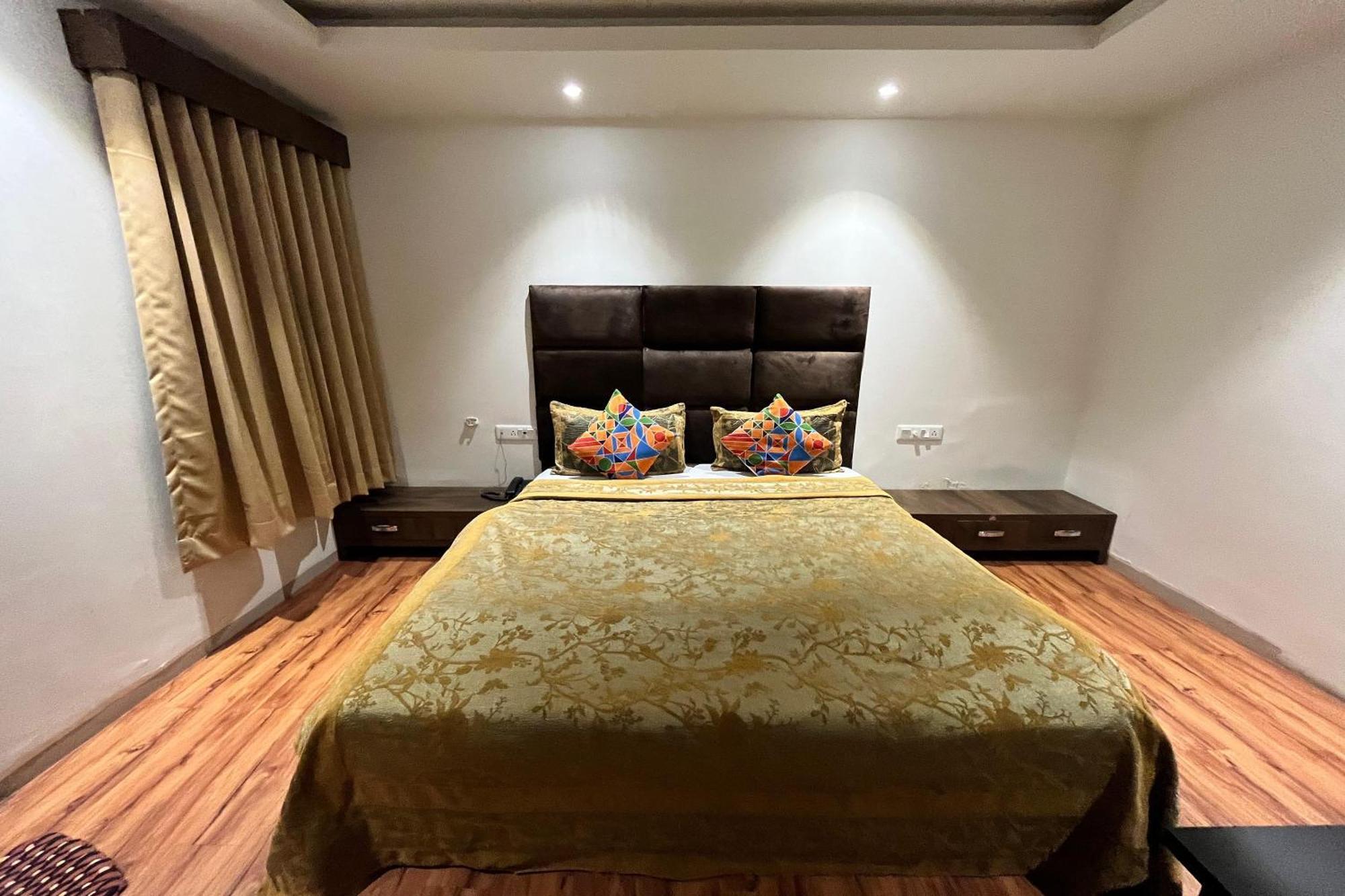 Hotel Shailly Inn Ahmedabad Exterior foto